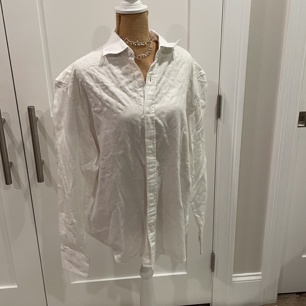Banana Republic flower button down white shirt